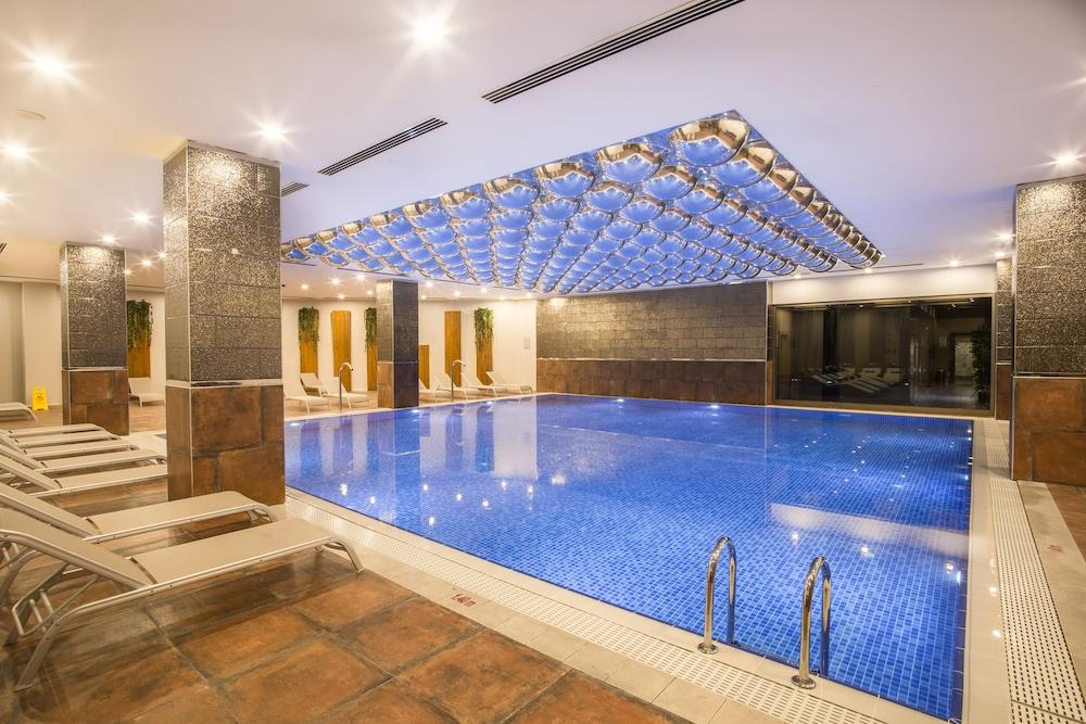 Sky Business Hotel Antalya Bagian luar foto