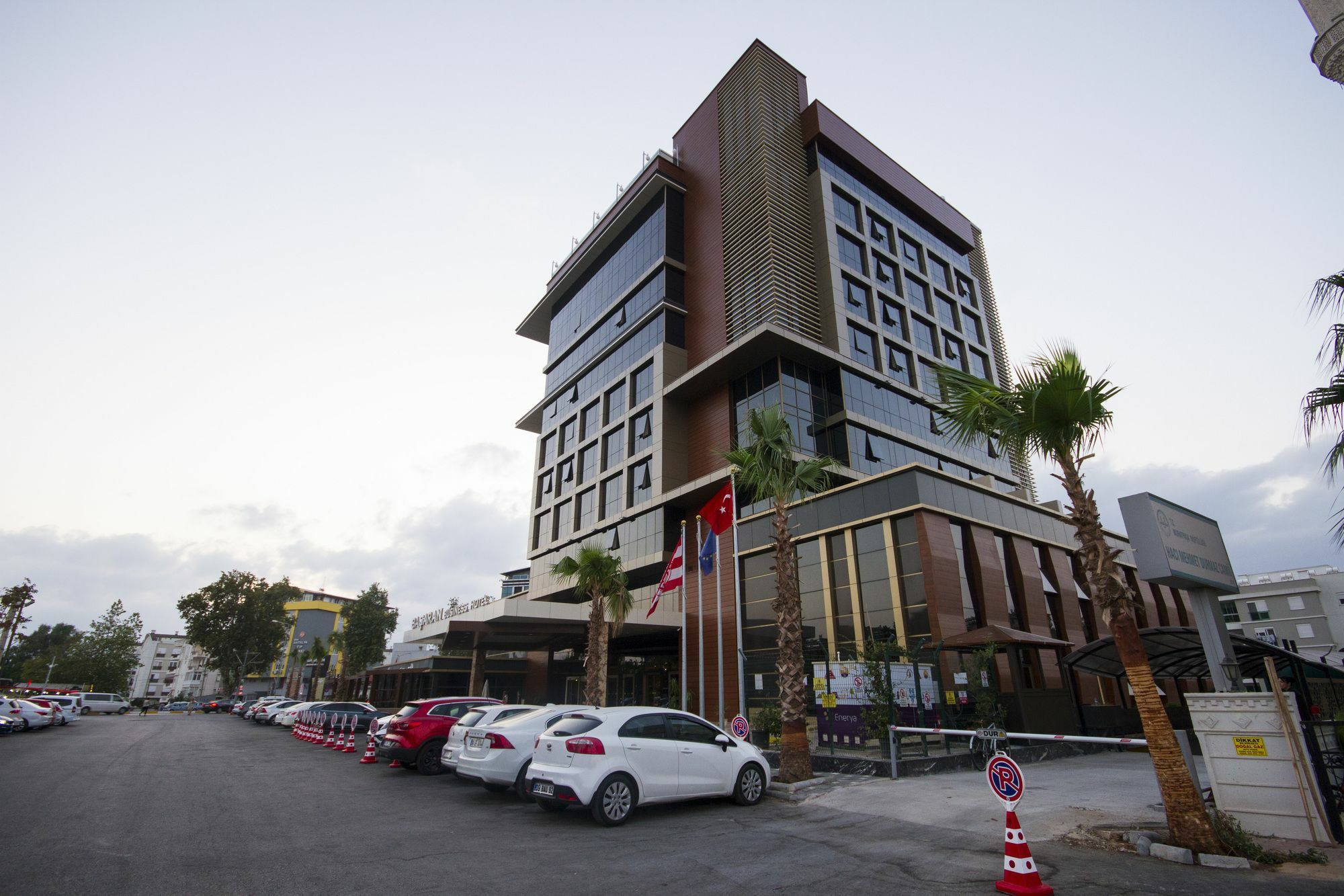 Sky Business Hotel Antalya Bagian luar foto